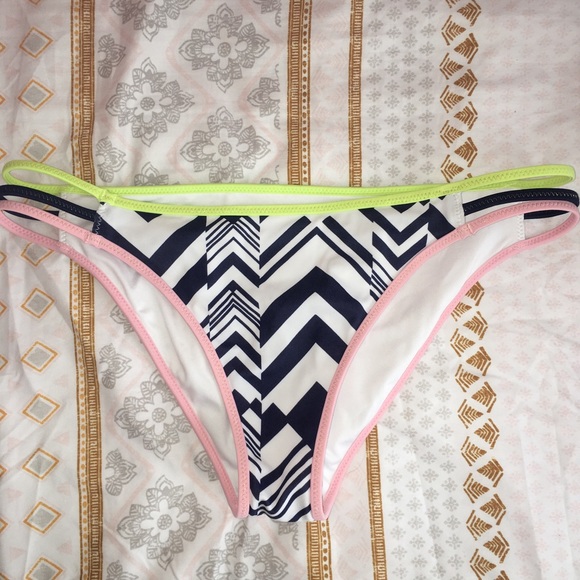 Bikini Bottoms - Picture 1 of 1